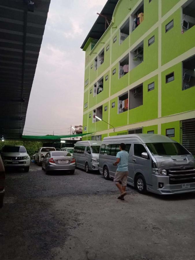 Natcha Place Thammasat Rangsit バンコク都 エクステリア 写真